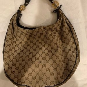 Gucci Shoulder Bag!